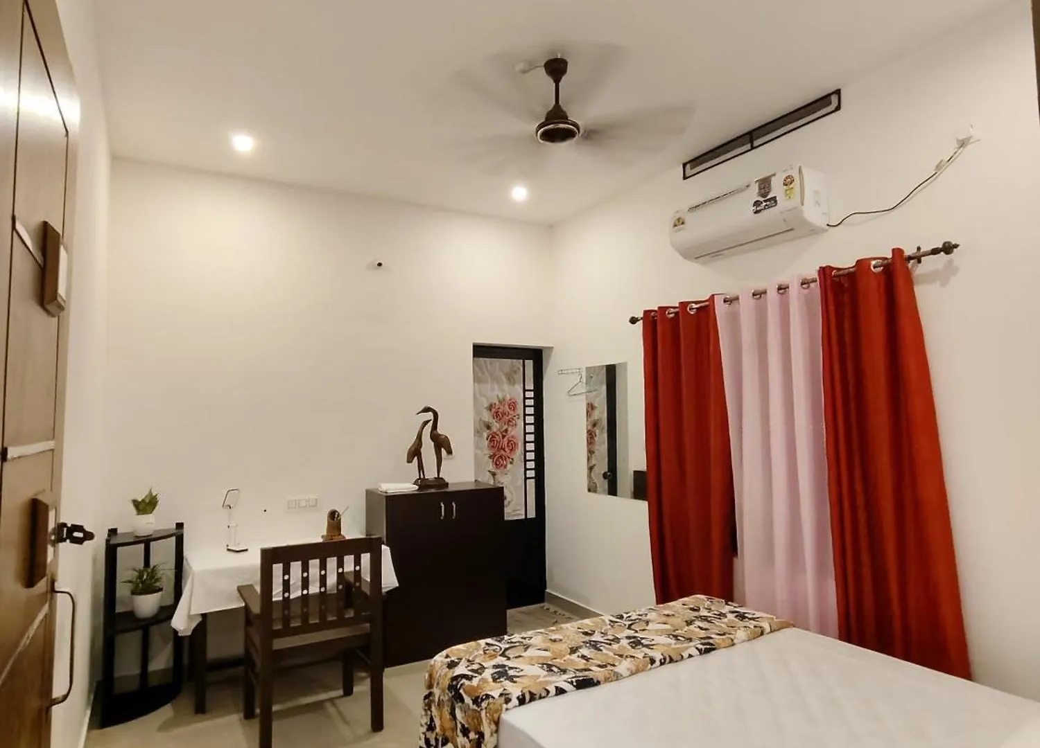 Mundro Arcadia- Petharayil Homestay Mundrothuruth